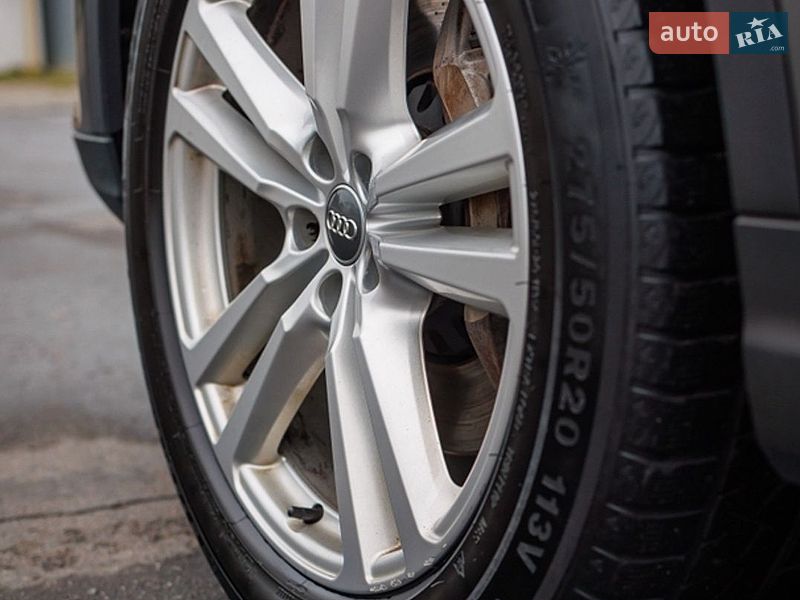 Позашляховик / Кросовер Audi Q7 2016 в Чернівцях