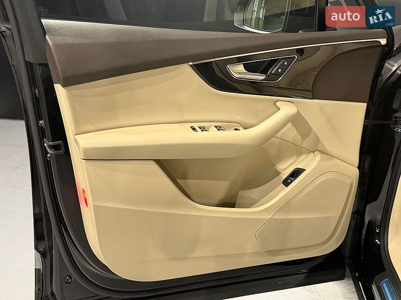 Внедорожник / Кроссовер Audi Q7 2016 в Одессе