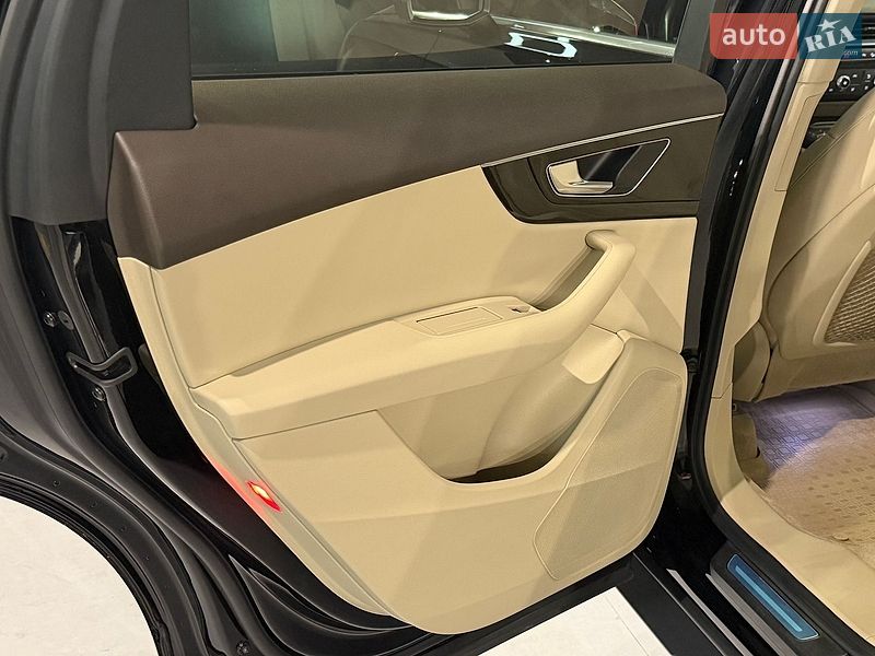 Внедорожник / Кроссовер Audi Q7 2016 в Одессе