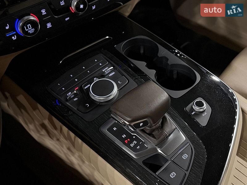 Внедорожник / Кроссовер Audi Q7 2016 в Одессе