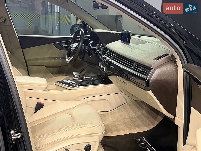 Внедорожник / Кроссовер Audi Q7 2016 в Одессе