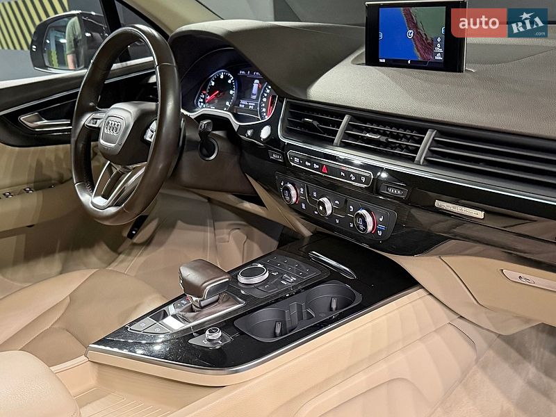 Внедорожник / Кроссовер Audi Q7 2016 в Одессе