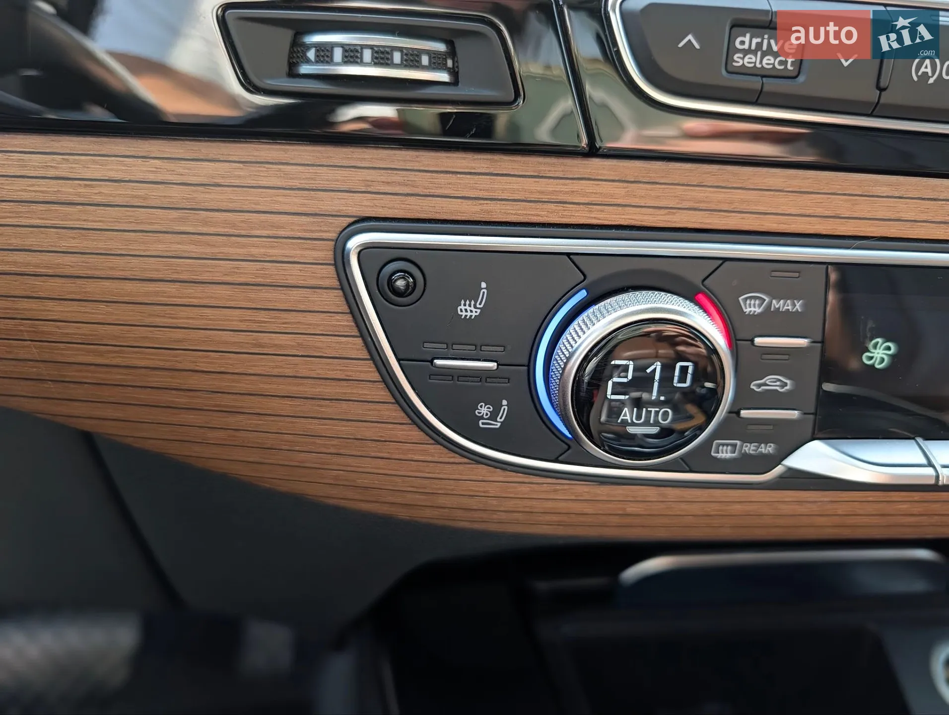 2016 Audi Q7 - мініатюра 18