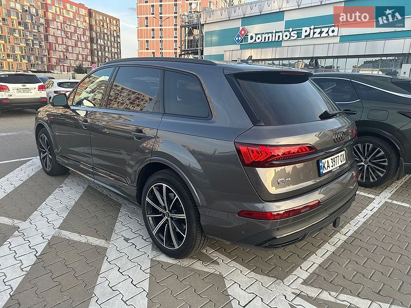 Внедорожник / Кроссовер Audi Q7 2023 в Киеве