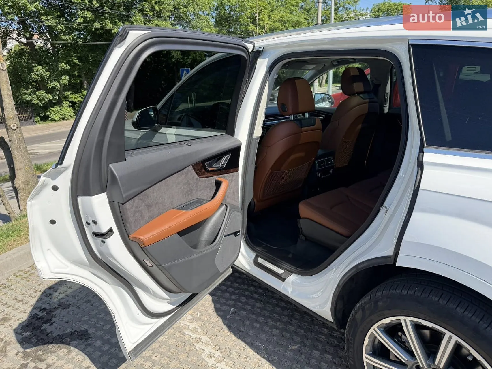 Audi Q7 2018 VIN WA1VAAF72JD038878 фото оголошення 23 з 53