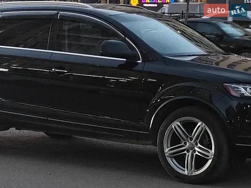 Внедорожник / Кроссовер Audi Q7 2015 в Киеве