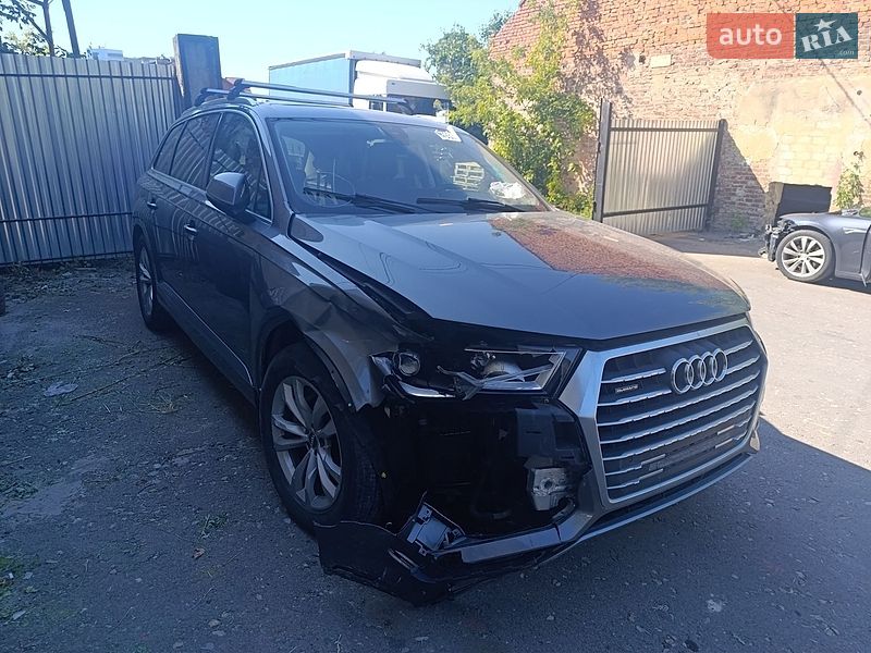 Audi Q7, фото из объявления