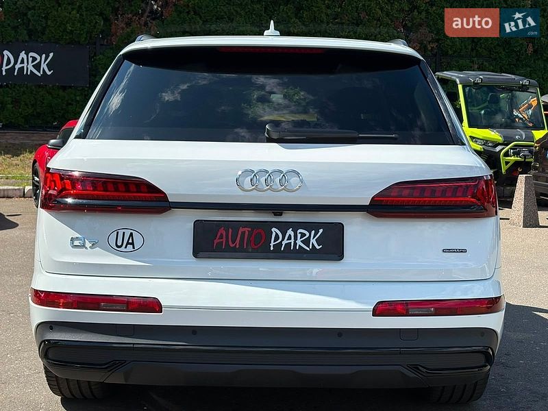 Внедорожник / Кроссовер Audi Q7 2022 в Киеве