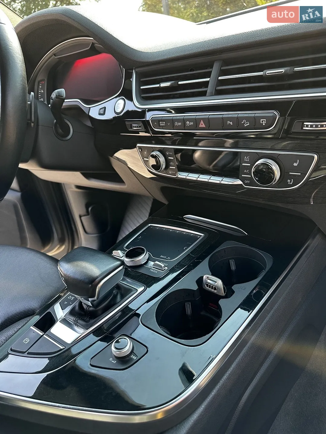 2016 Audi Q7 - мініатюра 14