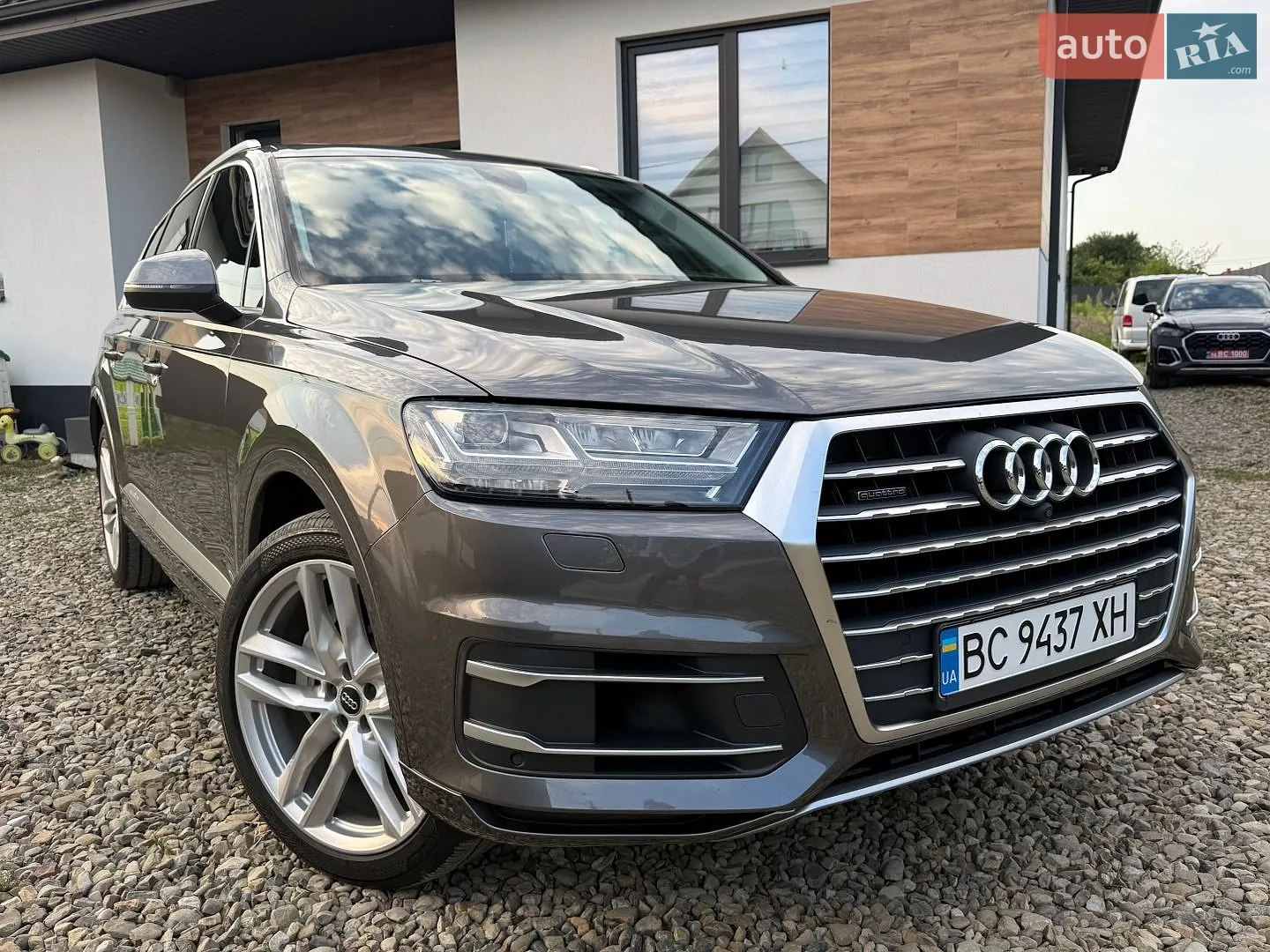 Audi Q7 2018 VIN WA1VAAF77JD032140 фото оголошення 3 з 117