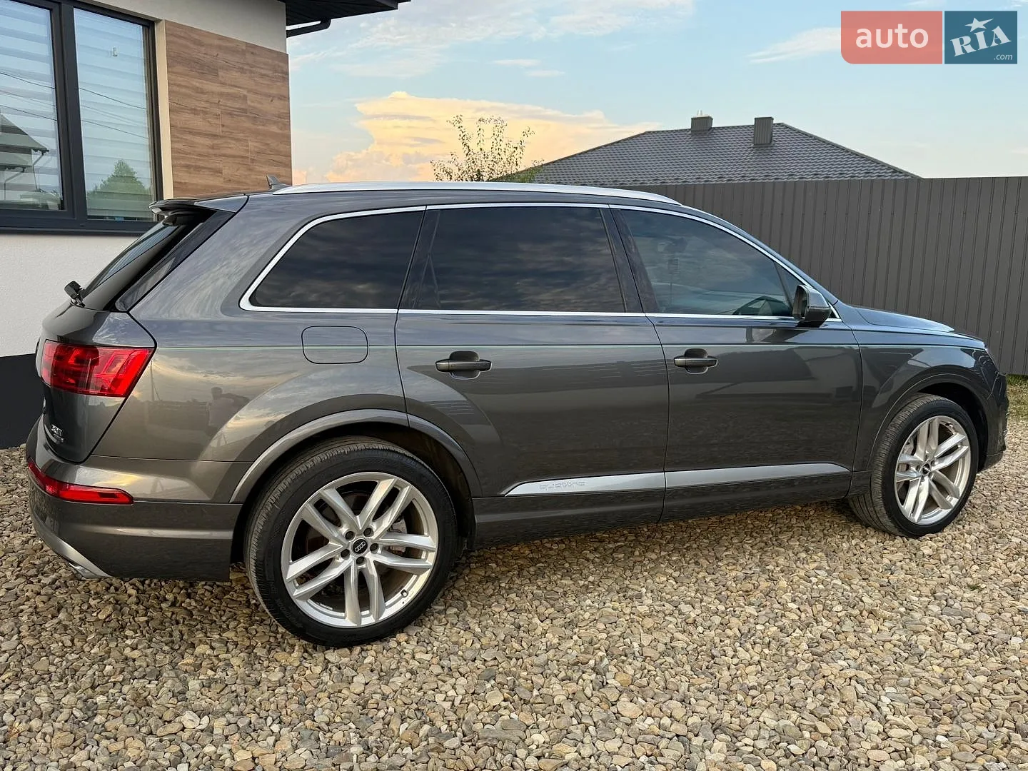 Audi Q7 2018 VIN WA1VAAF77JD032140 фото оголошення 13 з 117
