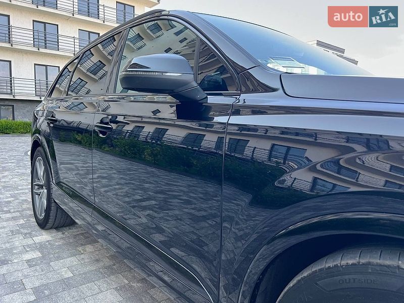 Внедорожник / Кроссовер Audi Q7 2018 в Мукачево