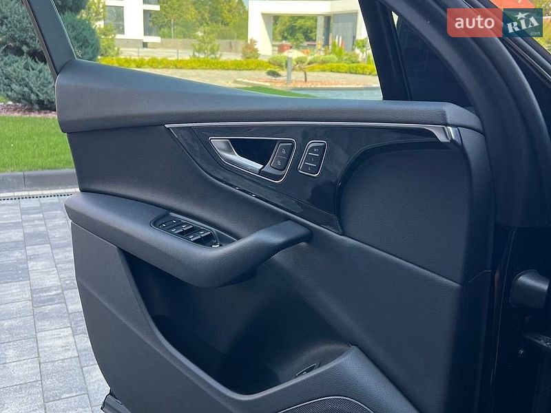 Внедорожник / Кроссовер Audi Q7 2018 в Мукачево
