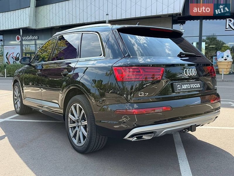 Позашляховик / Кросовер Audi Q7 2017 в Києві