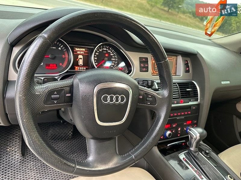 Позашляховик / Кросовер Audi Q7 2008 в Чернівцях