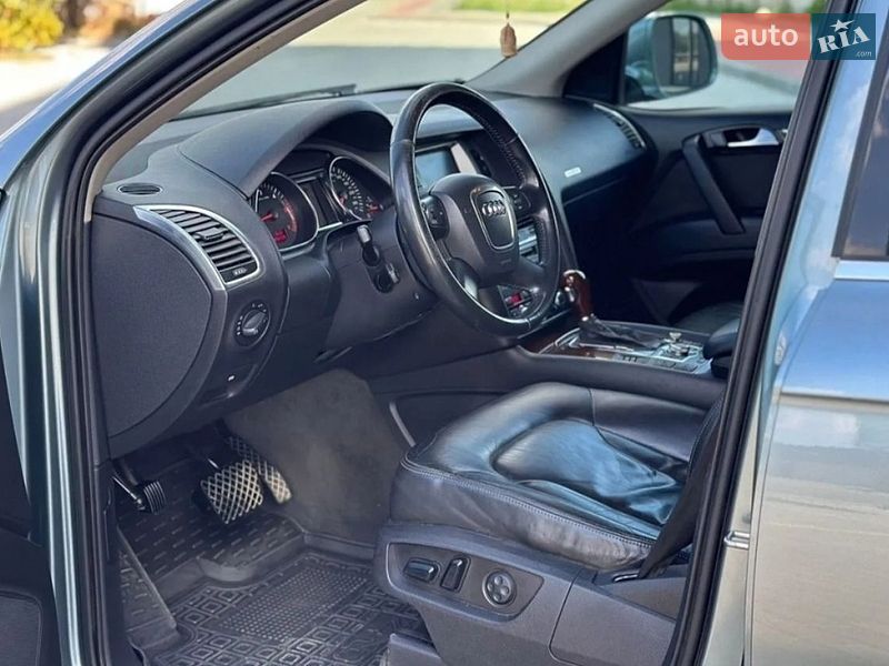 Позашляховик / Кросовер Audi Q7 2009 в Камені-Каширському