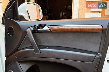 Внедорожник / Кроссовер Audi Q7 2009 в Черновцах