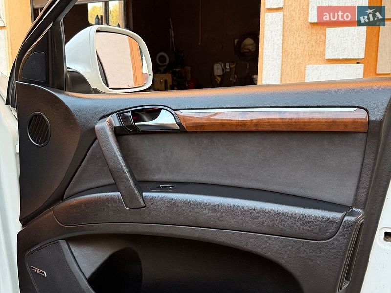 Внедорожник / Кроссовер Audi Q7 2009 в Черновцах