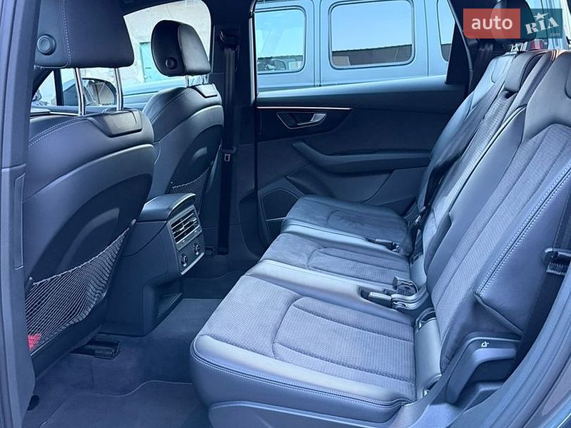Позашляховик / Кросовер Audi Q7 2024 в Івано-Франківську