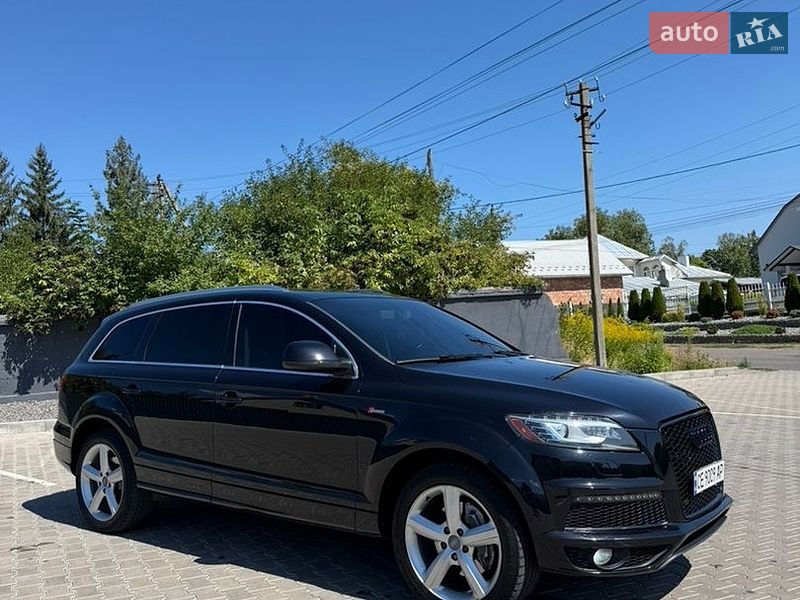 Позашляховик / Кросовер Audi Q7 2011 в Чернівцях