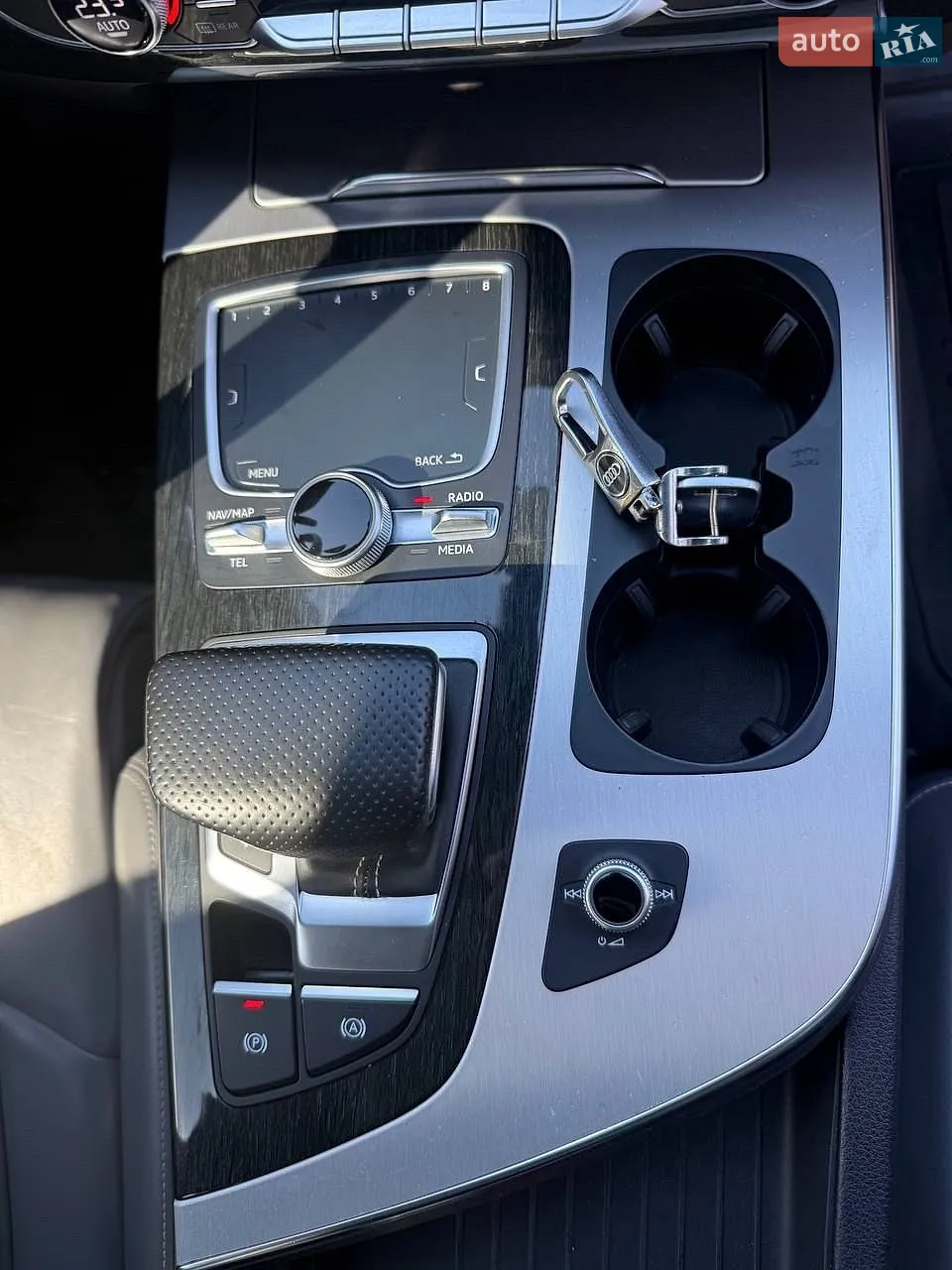 2015 Audi Q7 - мініатюра 9