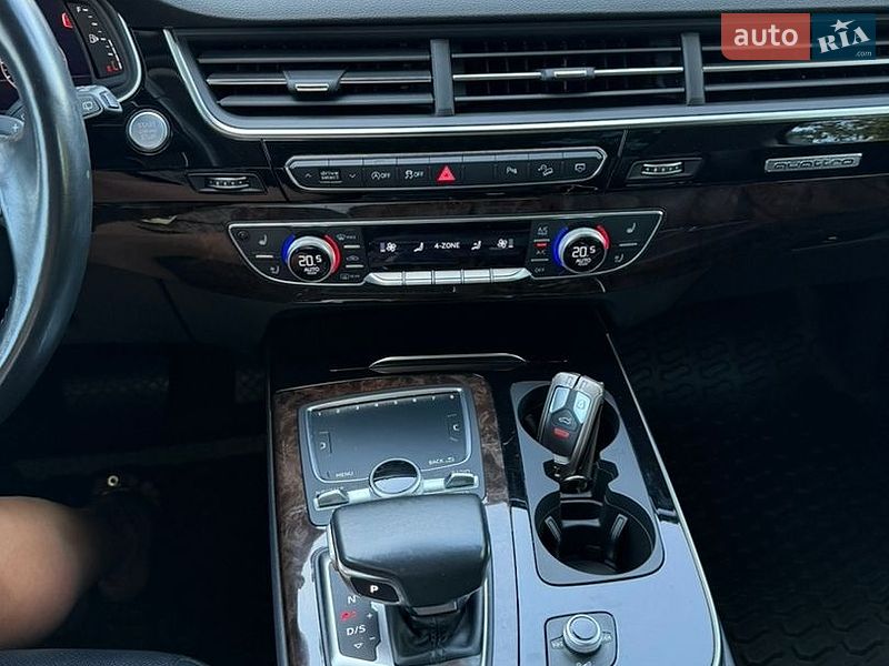 Позашляховик / Кросовер Audi Q7 2017 в Дніпрі фото 18 Позашляховик / Кросовер Audi Q7 2017 в Дніпрі