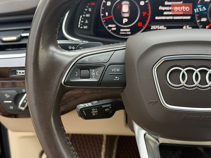 Позашляховик / Кросовер Audi Q7 2016 в Львові