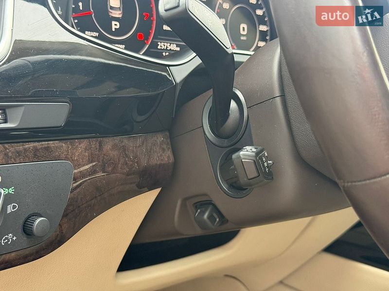 Позашляховик / Кросовер Audi Q7 2016 в Львові