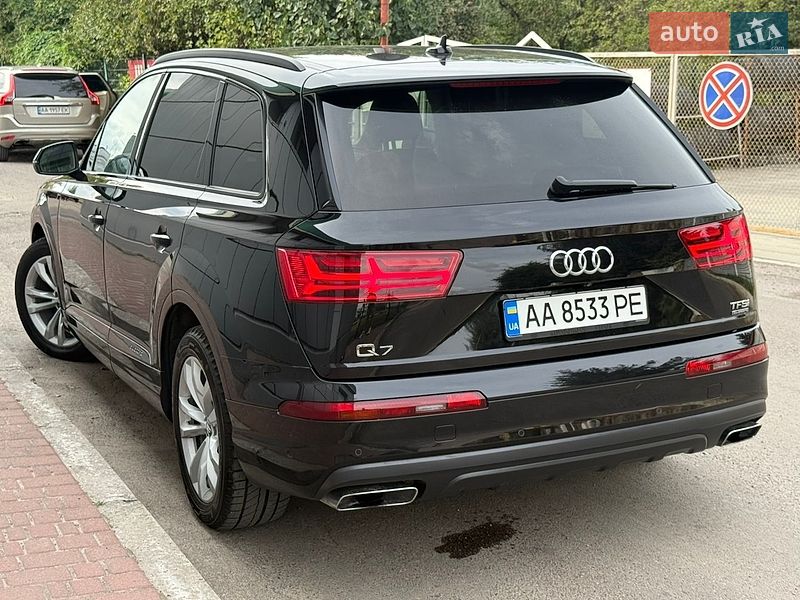 Позашляховик / Кросовер Audi Q7 2016 в Львові