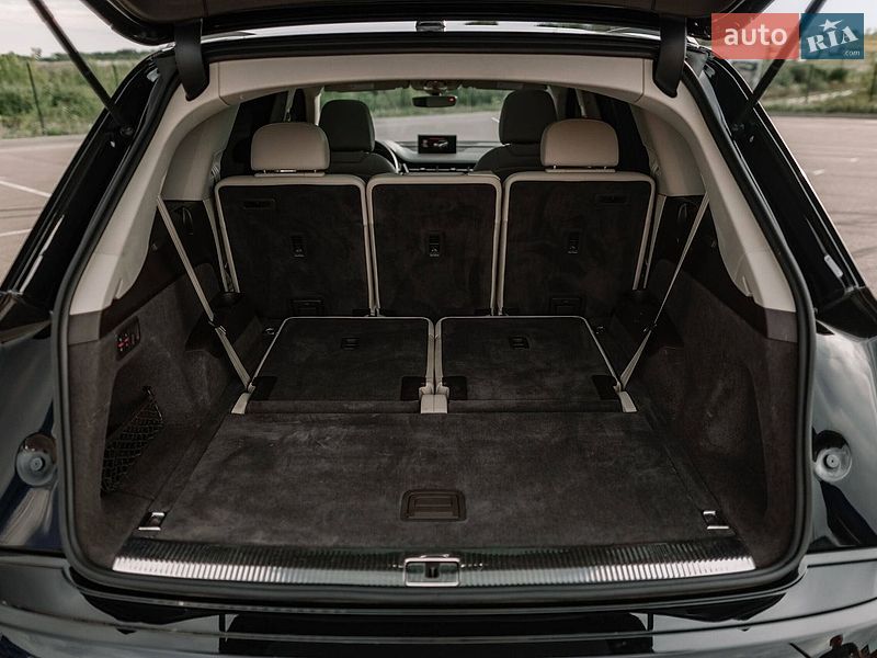 Внедорожник / Кроссовер Audi Q7 2019 в Ровно