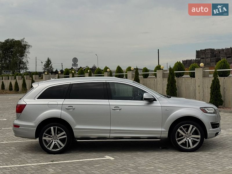 Внедорожник / Кроссовер Audi Q7 2012 в Черновцах