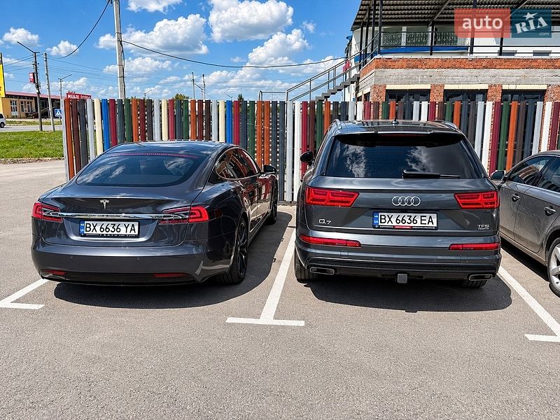 Позашляховик / Кросовер Audi Q7 2017 в Кам'янець-Подільському