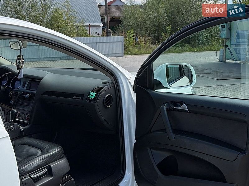 Внедорожник / Кроссовер Audi Q7 2009 в Черновцах