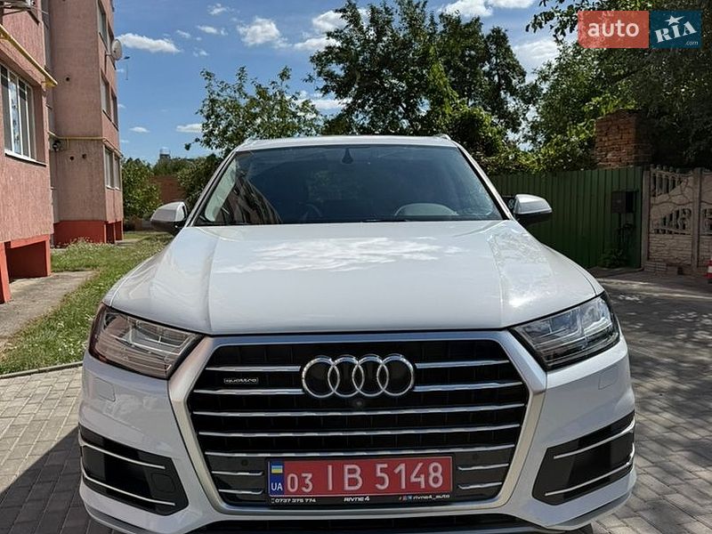 Внедорожник / Кроссовер Audi Q7 2016 в Луцке