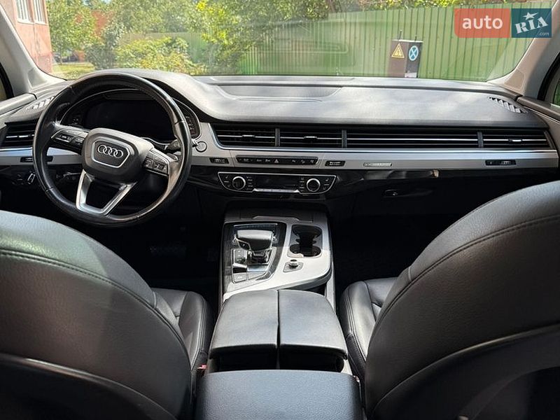 Внедорожник / Кроссовер Audi Q7 2016 в Луцке