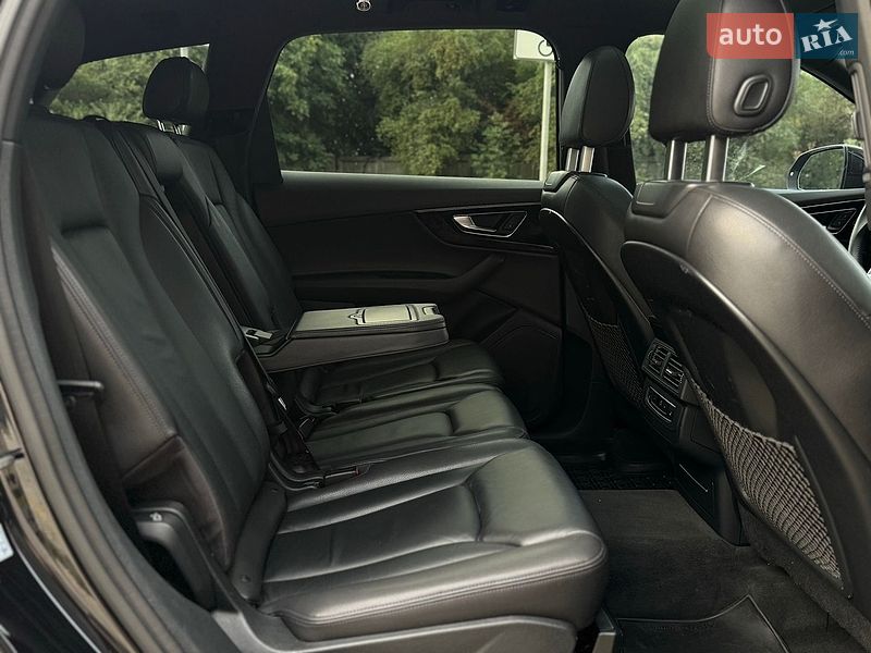 Позашляховик / Кросовер Audi Q7 2016 в Вінниці