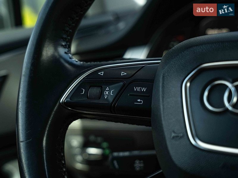 Позашляховик / Кросовер Audi Q7 2016 в Чернівцях