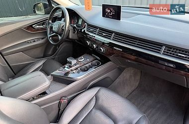 Позашляховик / Кросовер Audi Q7 2016 в Виноградові