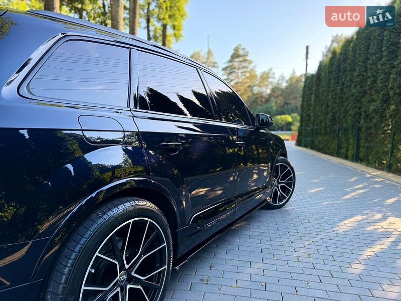 Внедорожник / Кроссовер Audi Q7 2016 в Шепетовке