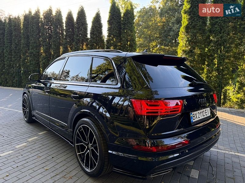 Внедорожник / Кроссовер Audi Q7 2016 в Шепетовке
