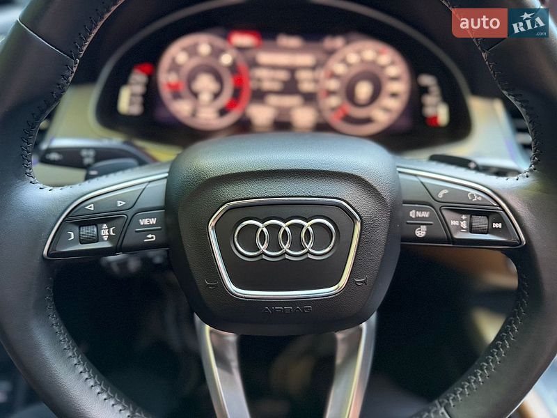 Внедорожник / Кроссовер Audi Q7 2016 в Шепетовке