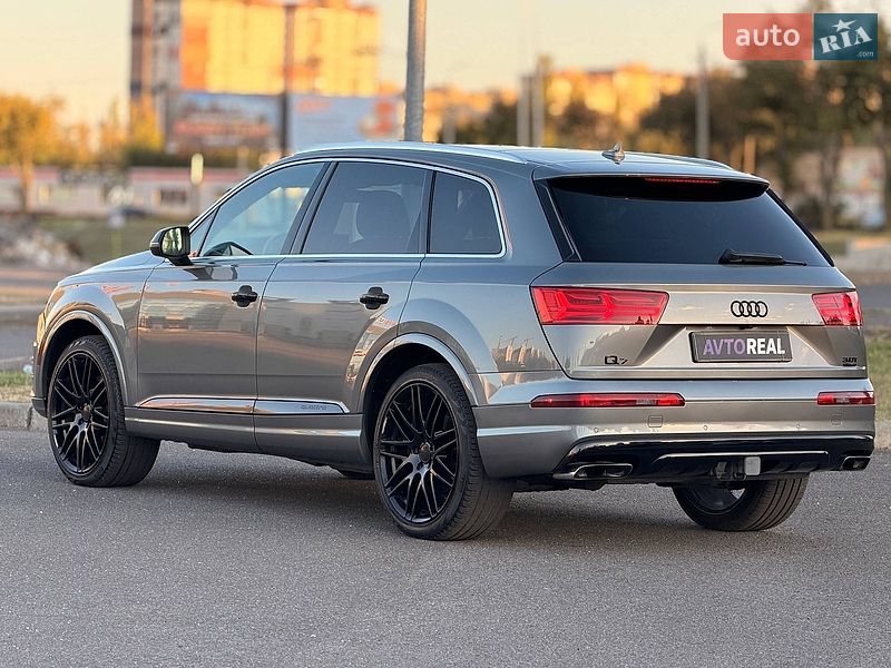 Внедорожник / Кроссовер Audi Q7 2016 в Кривом Роге