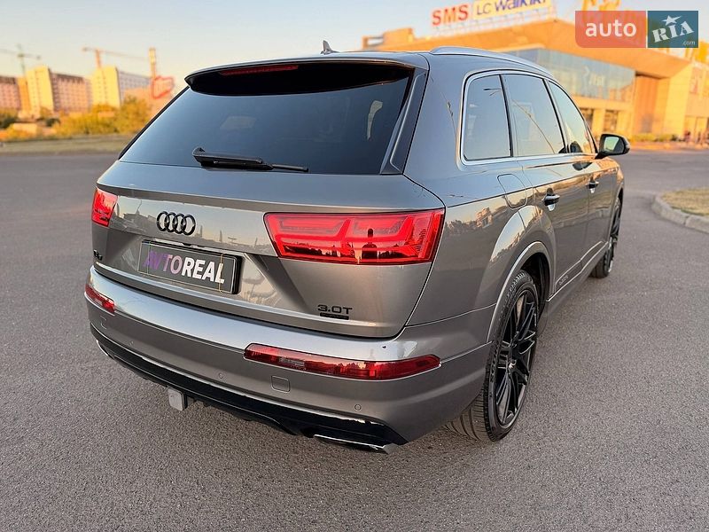 Позашляховик / Кросовер Audi Q7 2016 в Кривому Розі
