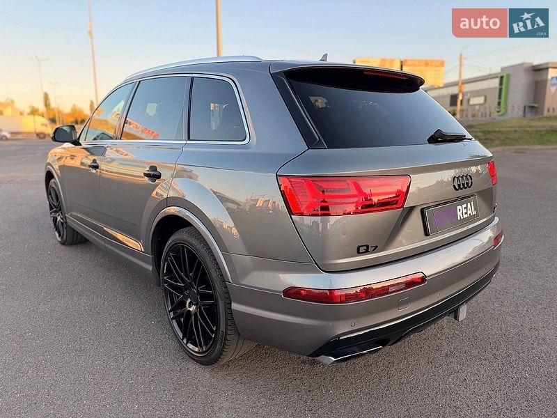 Позашляховик / Кросовер Audi Q7 2016 в Кривому Розі