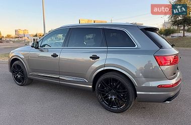 Позашляховик / Кросовер Audi Q7 2016 в Кривому Розі
