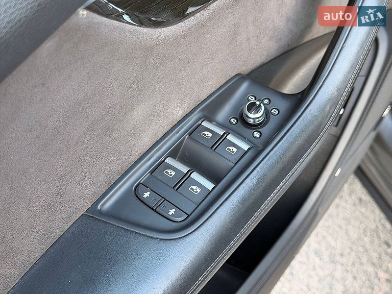 Позашляховик / Кросовер Audi Q7 2016 в Кривому Розі