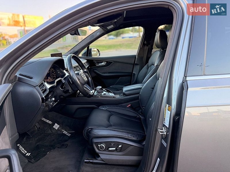 Позашляховик / Кросовер Audi Q7 2016 в Кривому Розі