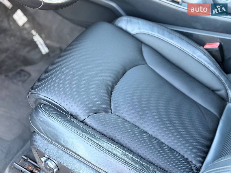Позашляховик / Кросовер Audi Q7 2016 в Кривому Розі