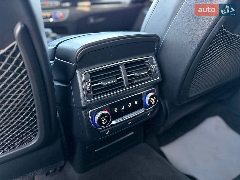 Позашляховик / Кросовер Audi Q7 2016 в Кривому Розі