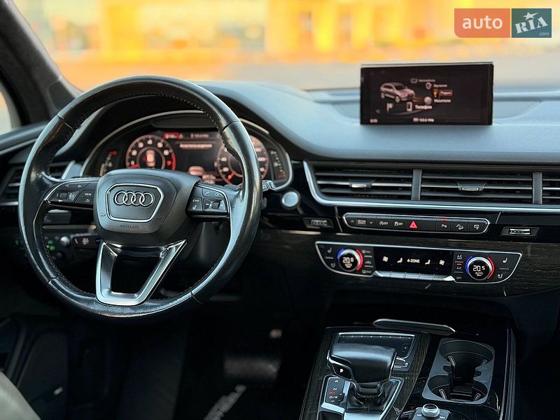 Позашляховик / Кросовер Audi Q7 2016 в Кривому Розі